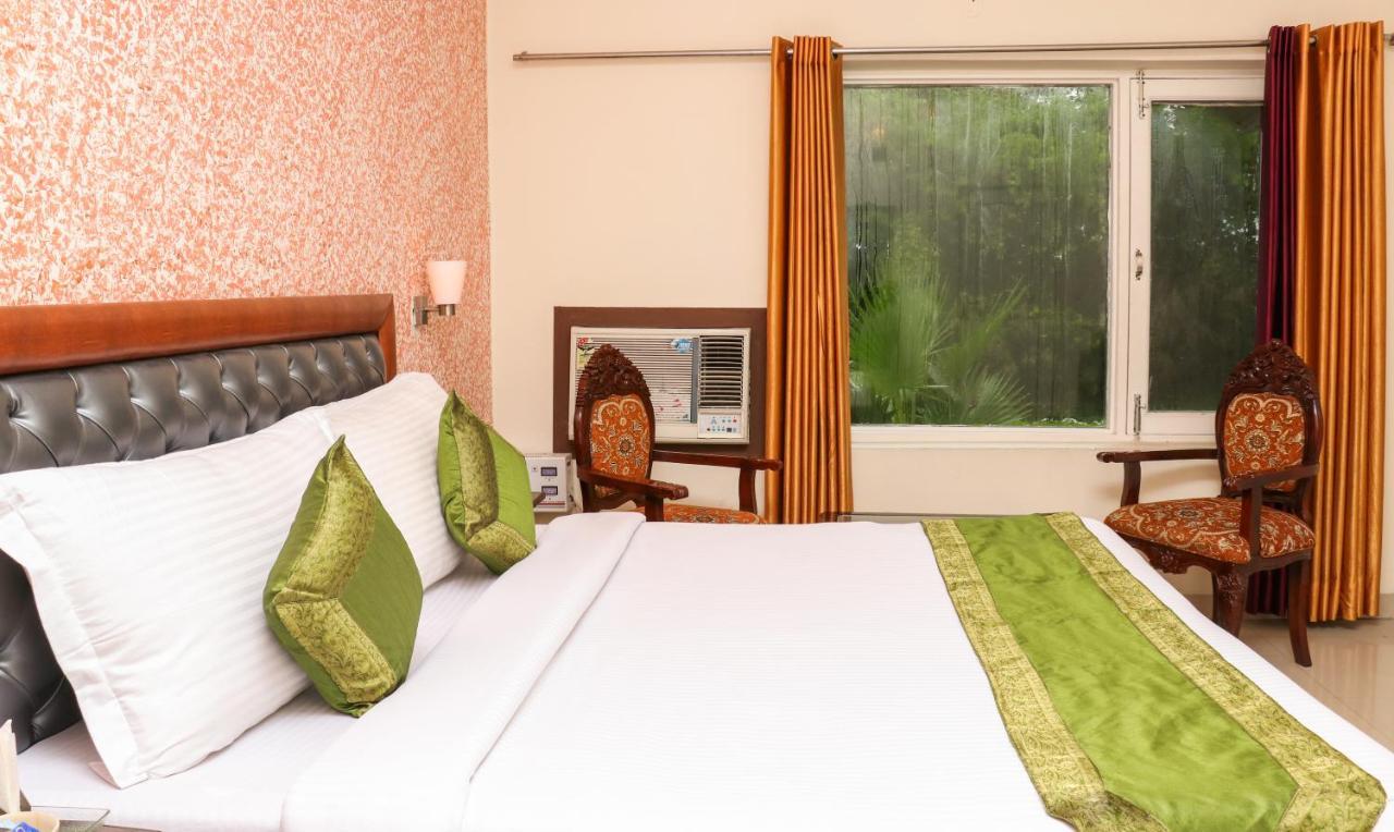 The Baghban Hotel & Resort, Baddi エクステリア 写真