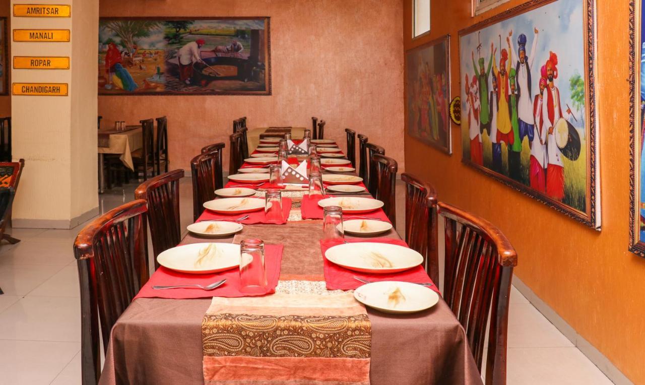 The Baghban Hotel & Resort, Baddi エクステリア 写真