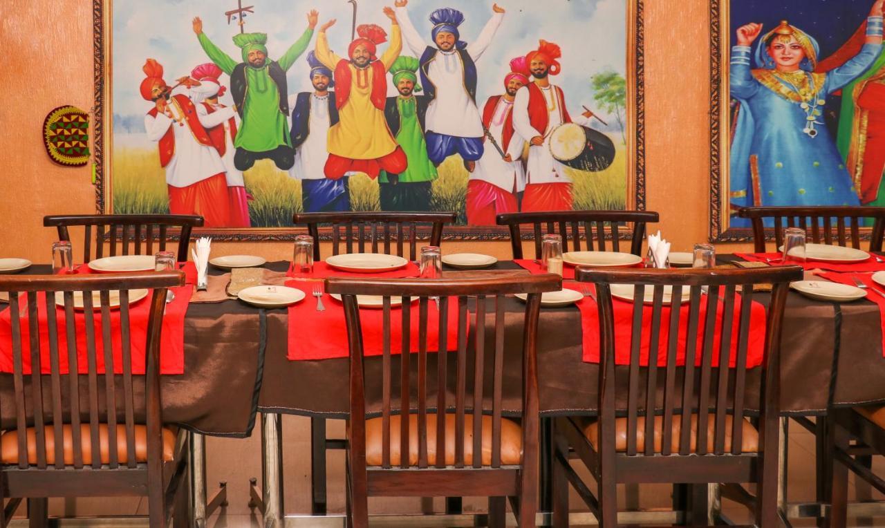 The Baghban Hotel & Resort, Baddi エクステリア 写真