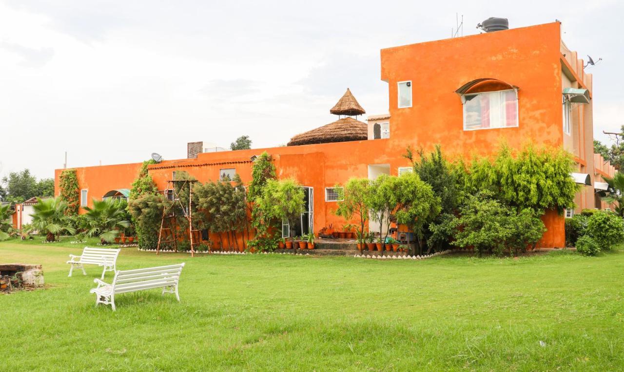 The Baghban Hotel & Resort, Baddi エクステリア 写真