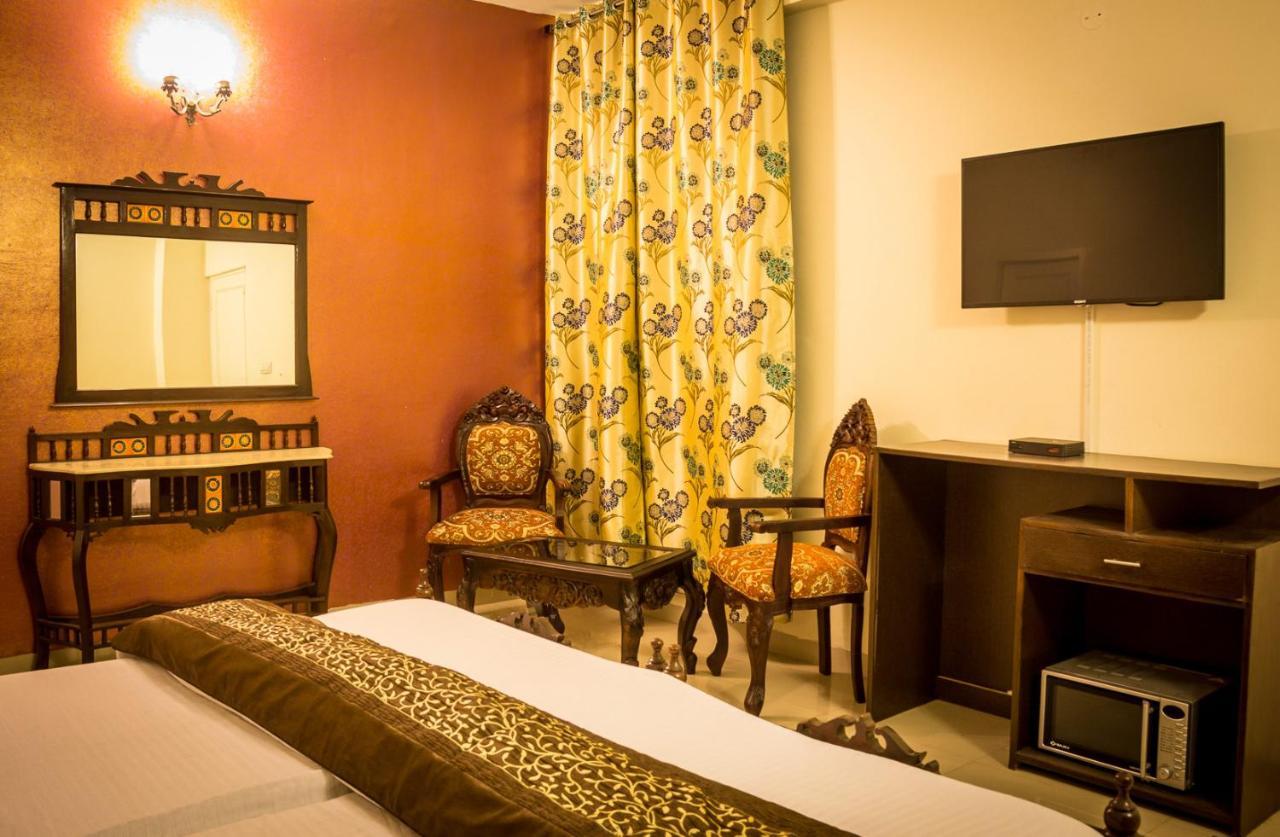 The Baghban Hotel & Resort, Baddi エクステリア 写真