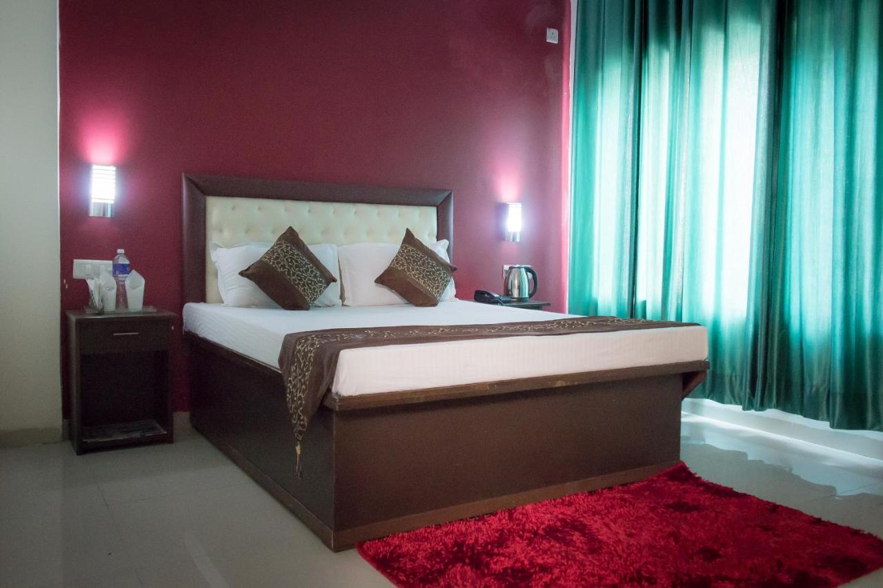 The Baghban Hotel & Resort, Baddi エクステリア 写真